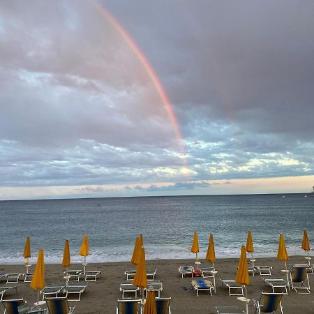 Appartamento Casaamare Savona Esterno foto