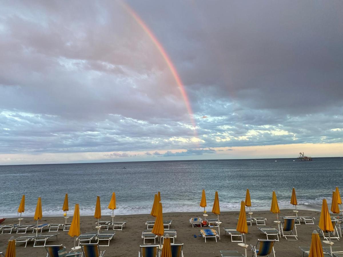 Appartamento Casaamare Savona Esterno foto